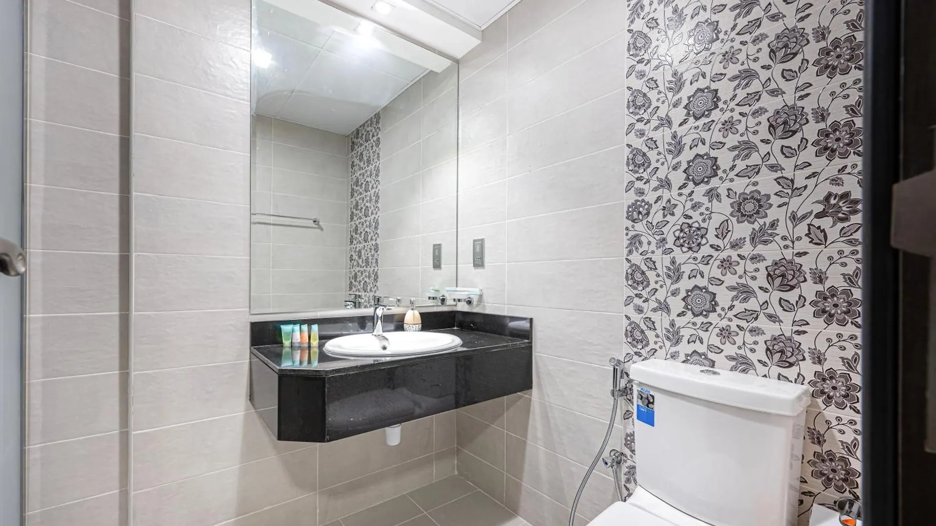 Modern Studio Oasis In Vibrant Dubailand Apartmán Dubaj