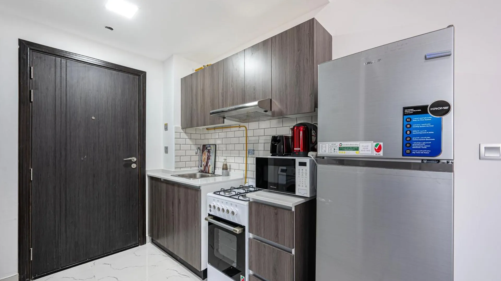 Apartment Modern Studio Oasis In Vibrant Dubailand United Arab Emirates
